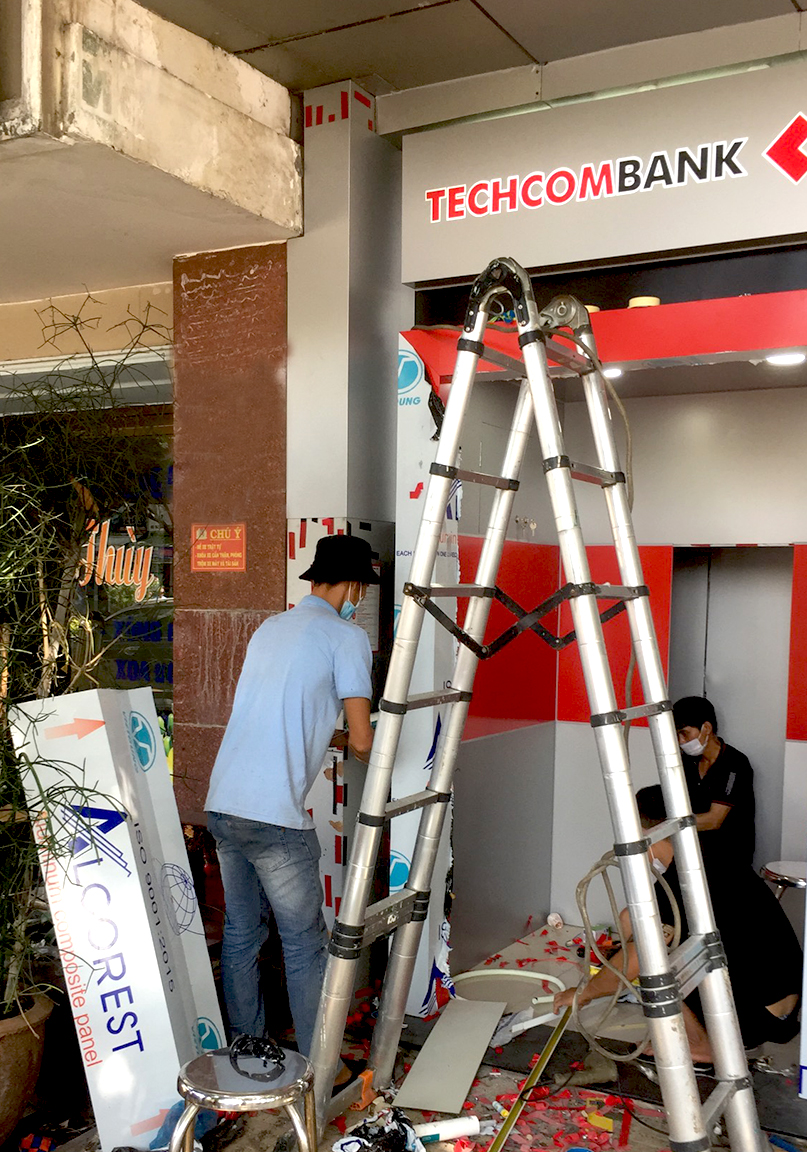 Thay đổi máy ATM thành CDM cho Techcombank Sao Mai